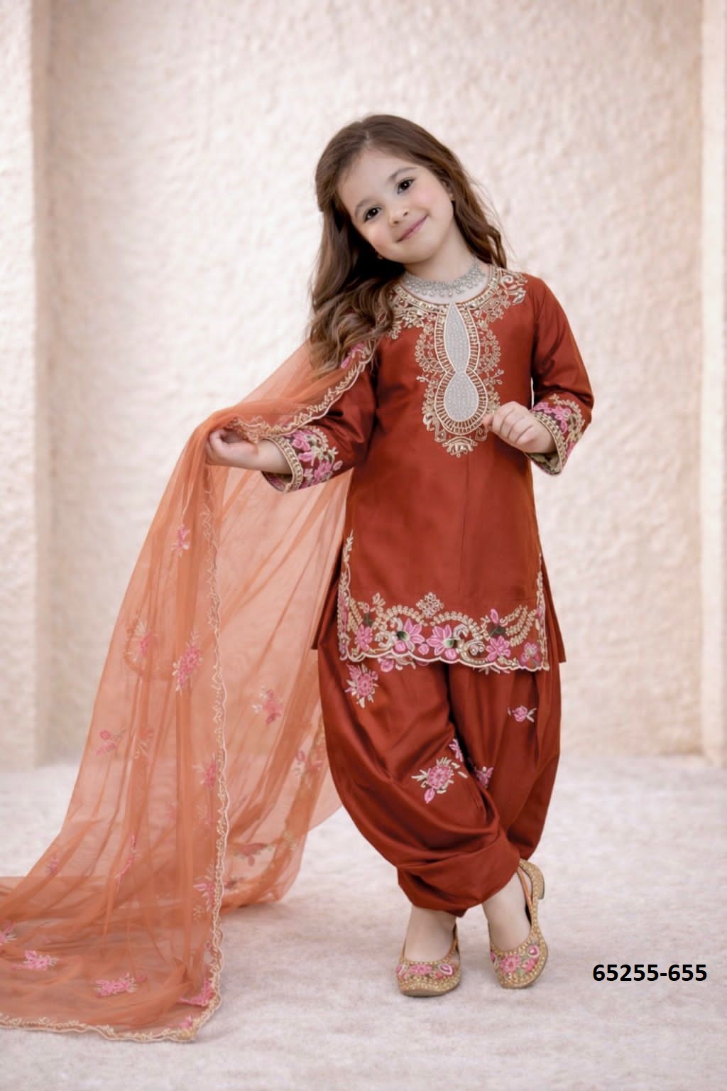 Beautiful girls salwar kamiz